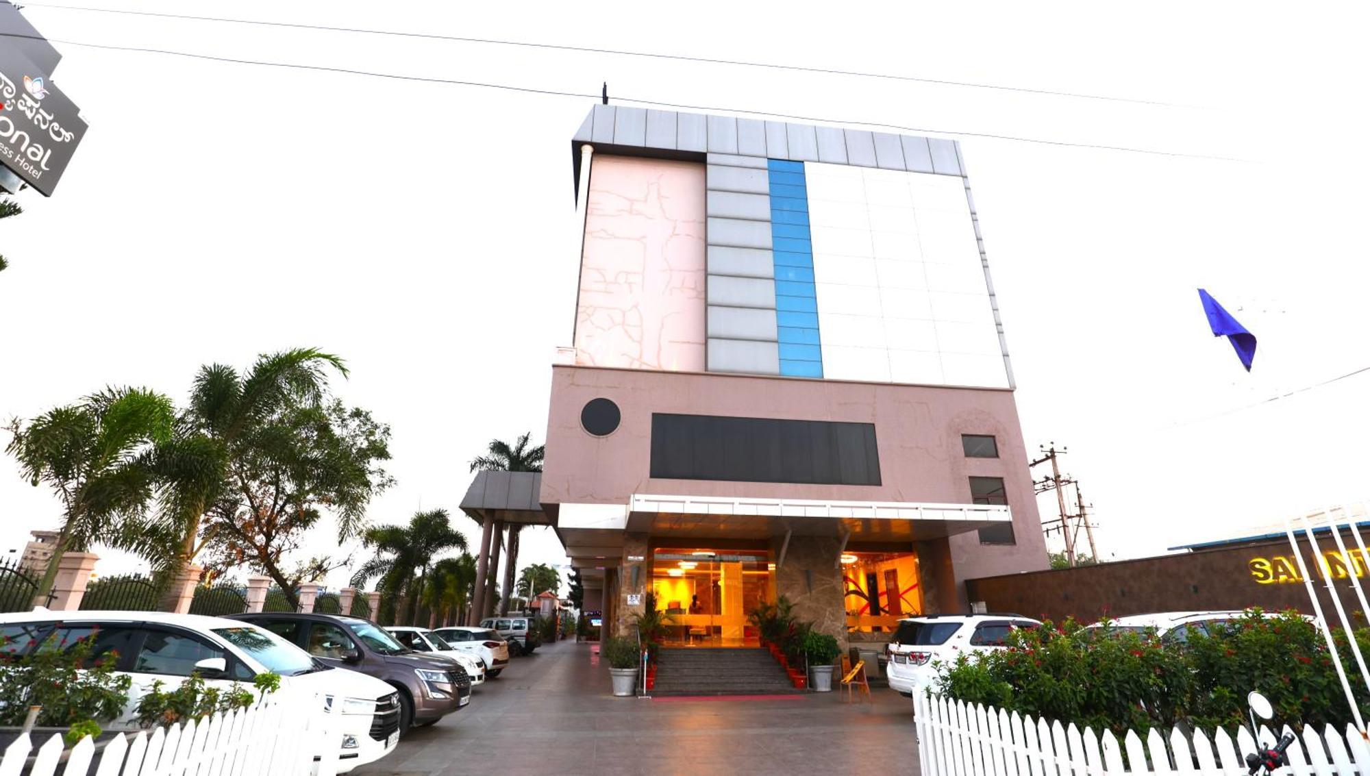 Sai International Hotel Davanagere Exterior photo